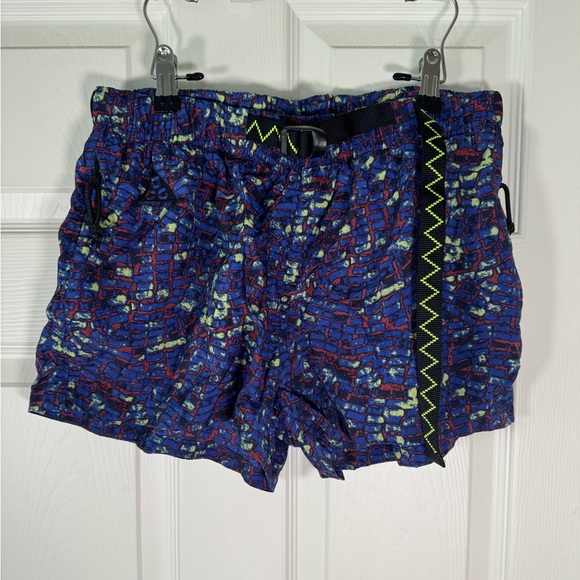 Nike ACG Quick Dry Retro Multicolored Active Shorts Womens Size Medium - Picture 1 of 7